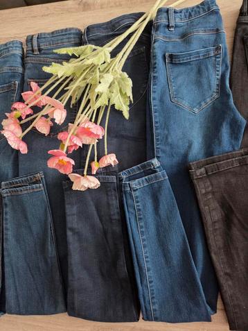 Pakket dames jeans broeken maatje xs-s  beschikbaar voor biedingen