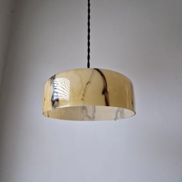 Vintage Art-Deco gemarmerde opaline glazen hanglamp.  beschikbaar voor biedingen