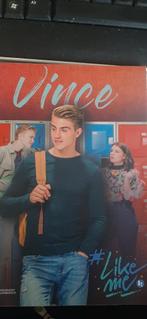 boeken  - Vince / LikeMe, Boeken, Kinderboeken | Jeugd | 13 jaar en ouder, Non-fictie, Ophalen of Verzenden, Zo goed als nieuw