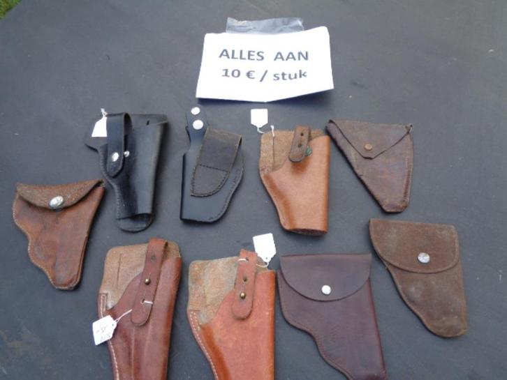 Diverse lederen holsters , aan 10 € / stuk, Verzamelen, Militaria | Algemeen, Overige soorten, Overige typen, Ophalen of Verzenden