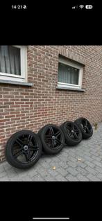 Mercedes vito/v-classe 245/45/18, Ophalen, Band(en)