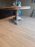Prachtige ronde eettafel in massief hout, Huis en Inrichting, Stoffering | Vloerbedekking, Ophalen
