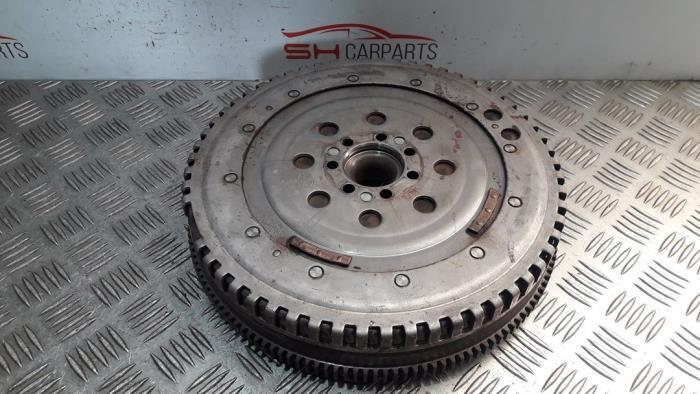 Volant moteur d'un Mercedes B-Klasse, Autos : Pièces & Accessoires, Moteurs & Accessoires, Mercedes-Benz, Utilisé, 3 mois de garantie