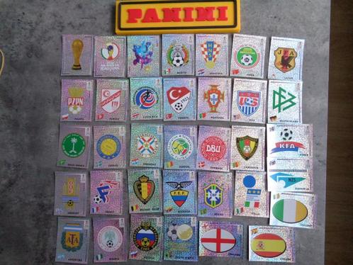 PANINI VOETBAL STICKERS WORLD CUP 2002 35 emblemen volledige, Hobby en Vrije tijd, Stickers en Plaatjes, Ophalen of Verzenden