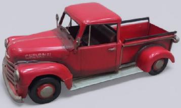 grote metalen Chevrolet truck in metaal. beschikbaar voor biedingen