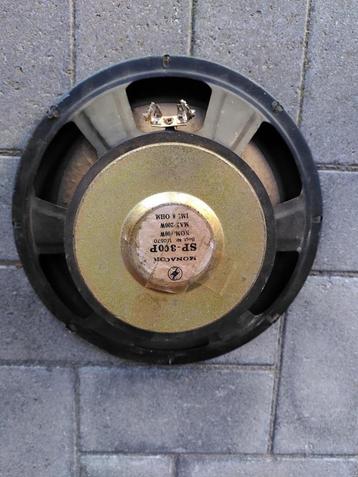 Speakers 50W ,100W beschikbaar voor biedingen