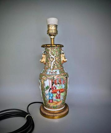 Lampe en porcelaine de Canton XIXieme  beschikbaar voor biedingen