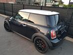 Mini Cooper 1.6 Benzine.Van 2007.Met 156000 km. Afgekeurd !!, Auto's, Mini, Voorwielaandrijving, Zwart, 4 cilinders, Particulier