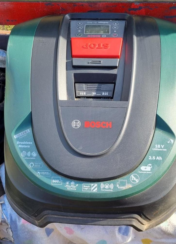 Bosch Indego S+ 500 m² incl laadstation en garage, Tuin en Terras, Robotmaaiers, Zo goed als nieuw, Minder dan 20 cm, Met regensensor