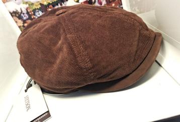 Stetson pet met baret beschikbaar voor biedingen