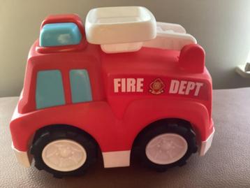 Plastic brandweerwagen en 3 autootjes beschikbaar voor biedingen