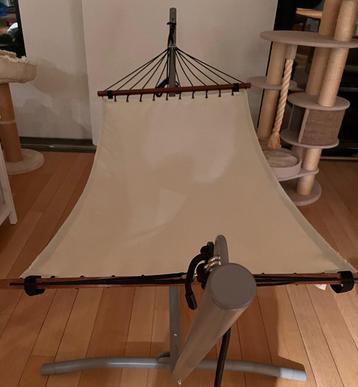 Hangmat + standaard, als nieuw beschikbaar voor biedingen
