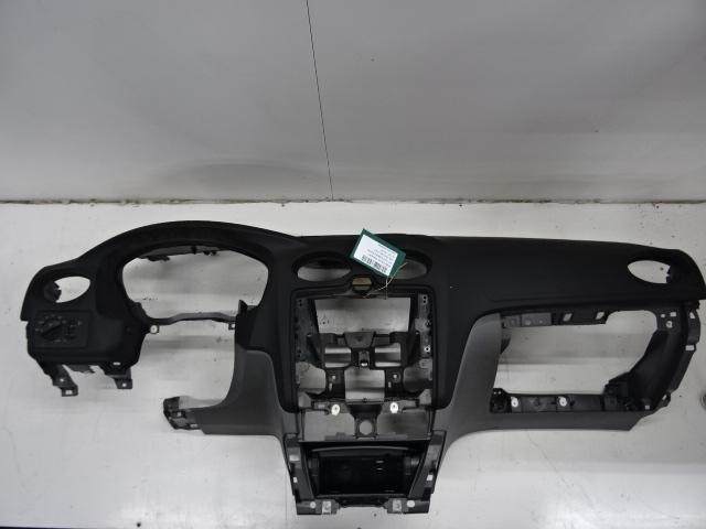 DASHBOARD Ford Focus 2 (01-2004/09-2012), Auto-onderdelen, Dashboard en Schakelaars, Ford, Gebruikt