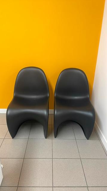 2x panton stoel zwart beschikbaar voor biedingen