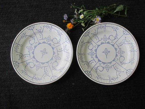Twee oude eetborden plat decor Copenhague  BOCH, Huis en Inrichting, Keuken | Servies, Zo goed als nieuw, Overige stijlen, Keramiek