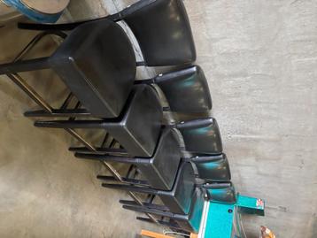 Barstoelen in kunstleder  beschikbaar voor biedingen