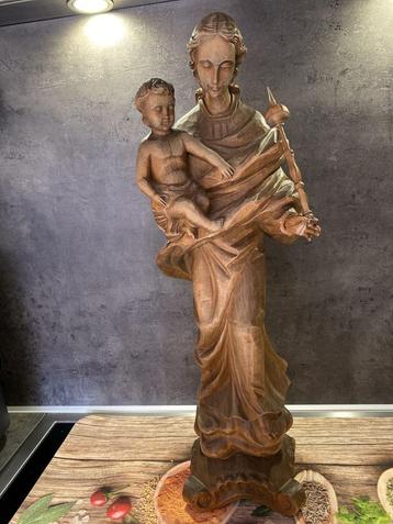 Madonna met Jezuskind op haar armen en scepter beschikbaar voor biedingen