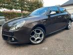 Giulietta 1.4i TURBO/AC/Leder!!!!!!, Auto's, Euro 5, Beige, Parkeersensor, Leder