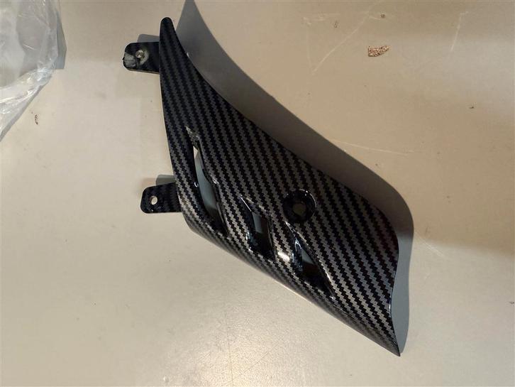 Vespa GTS 125-300 Carbon Look Voorvorkkap, Fietsen en Brommers, Brommeronderdelen | Oldtimers, Nieuw, Ophalen of Verzenden