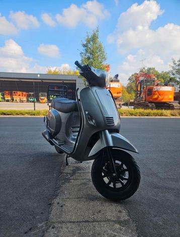 Capri Santini 50cc klasse B 4 takt 2020 - 10.816 km beschikbaar voor biedingen