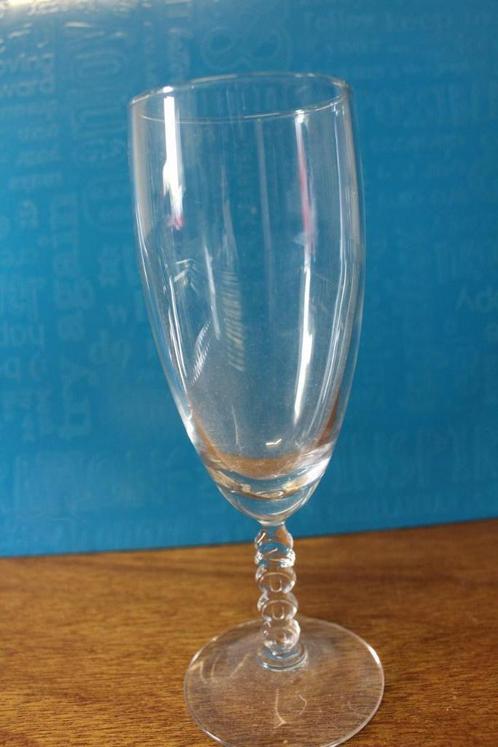 Cava of champagneglas 2000 in voet. cadeau, Verzamelen, Wijnen, Nieuw, Champagne, Overige gebieden, Ophalen of Verzenden