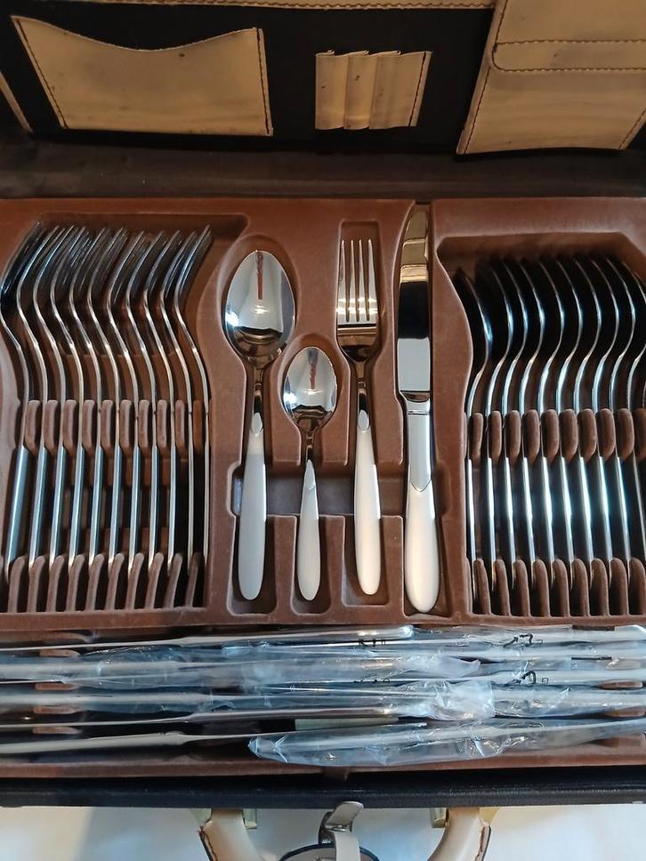 Luxe bestekkoffer, Huis en Inrichting, Keuken | Bestek, Ophalen
