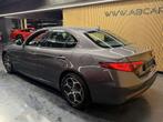 Alfa Romeo Giulia 2.2 JTDm Sport * GARANTIE 12 MOIS *, Auto's, Automaat, Stof, Gebruikt, 4 cilinders