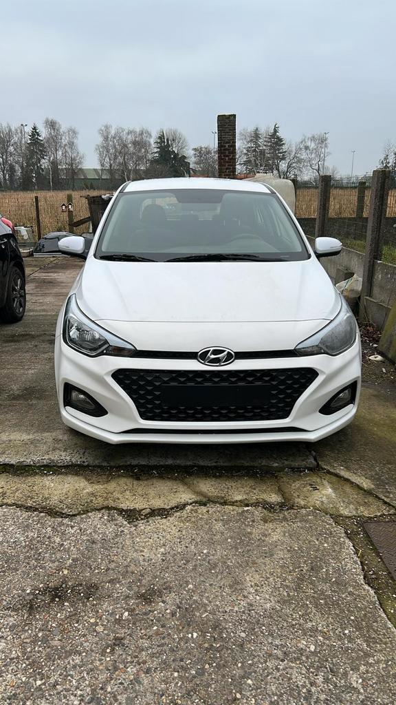 HYUNDAI I20 Essence 2018 70km 1er propriétaire !, Autos, Hyundai, Particulier, Accent, ABS, Phares directionnels, Airbags, Air conditionné