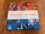 Wielerhelden van Oranje-75-Jarig jubileum KNWU-2003, Boeken, Verzenden, Lopen en Fietsen, Zo goed als nieuw, Fred Van Slogteren