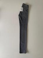 Nieuwe lichtgrijze jeans 7 for all mankind, maat 26, Vêtements | Femmes, Jeans, Enlèvement ou Envoi, Neuf, Gris, W28 - W29 (confection 36)