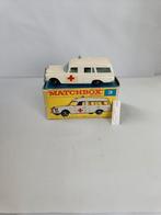 Matchbox n3C MERCEDES AMBULANCE & F-box, Ophalen of Verzenden, Zo goed als nieuw, Matchbox