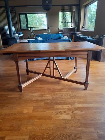 table art déco en chène beschikbaar voor biedingen
