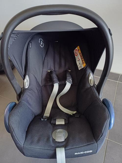 Maxi cosi cabrio fix, Kinderen en Baby's, Autostoeltjes, Gebruikt, Maxi-Cosi, 0 t/m 13 kg, Autogordel of Isofix, Zijbescherming
