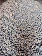 Aardappelen (Bintje) en stro te koop, Ophalen