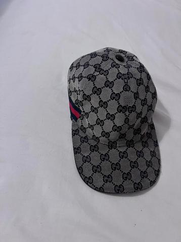 Gucci pet 1:1 beschikbaar voor biedingen