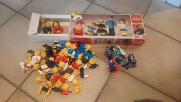 Lego vintage poppetjes lot beschikbaar voor biedingen