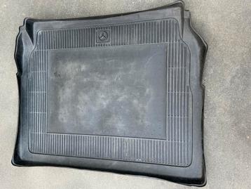 Kofferbakmat origineel Mercedes w124 w210 OEM  beschikbaar voor biedingen