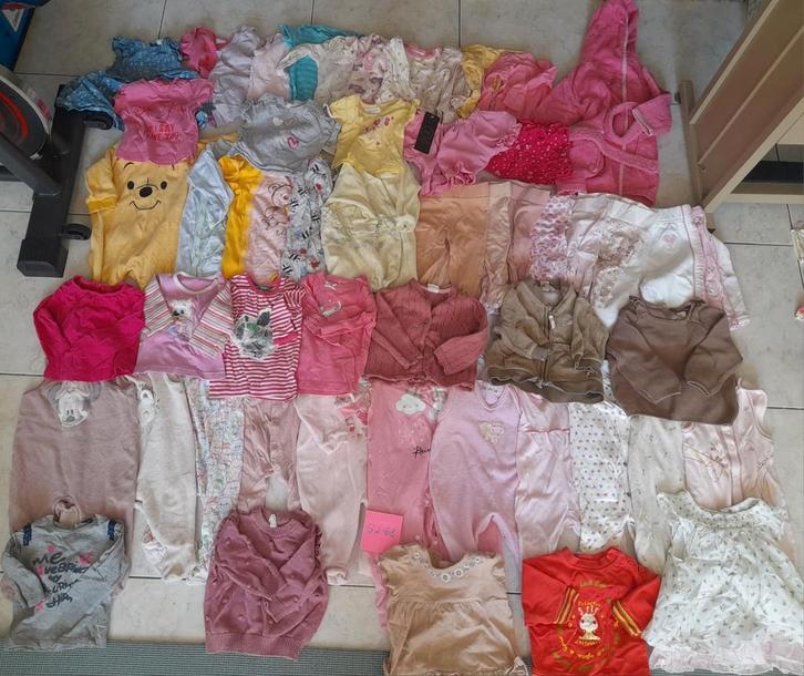 Pakket meisjeskleding maat 62-68 in perfecte staat!50 stuks, Kinderen en Baby's, Babykleding | Baby-kledingpakketten, Zo goed als nieuw