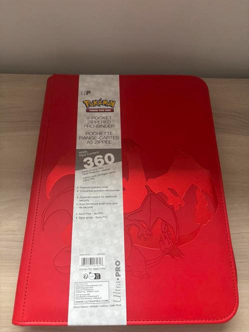 Ultra Pro Elite Series: Charizard 9-Pocket Zippered Binder, Hobby en Vrije tijd, Verzamelkaartspellen | Pokémon, Ophalen of Verzenden