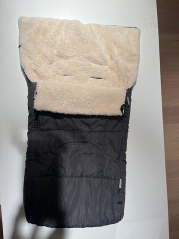Voetenzak koets beschikbaar voor biedingen