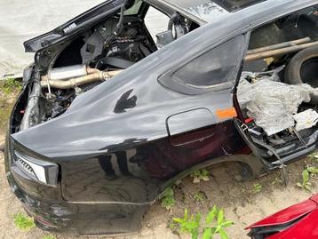 Snijdeel rechts-achter van een Audi S5 (LY9T) beschikbaar voor biedingen