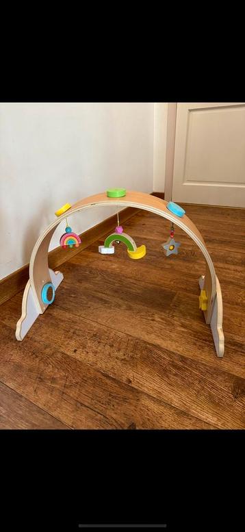 Howa speelboog baby hout activity gym Nieuwstaat beschikbaar voor biedingen