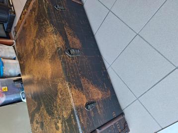 Engelse koffer salon tafel  beschikbaar voor biedingen