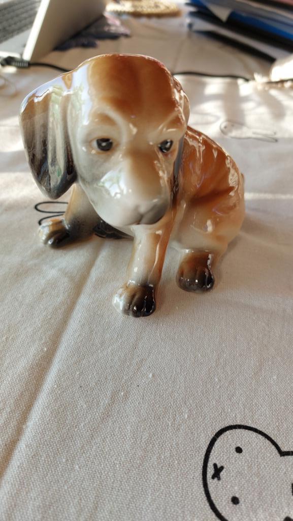 Statuette chien beagle cherche propriétaire ..., Antiquités & Art, Curiosités & Brocante, Enlèvement ou Envoi