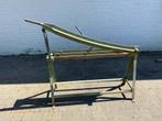 Cisaille guillotine à zinc sur pied, Ophalen