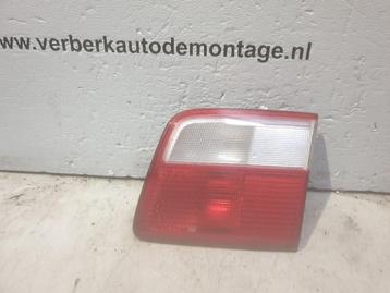 ACHTERLICHT RECHTS ACHTERKLEP Opel Omega B (25 / 26 / 27) beschikbaar voor biedingen