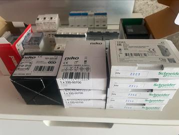 Schneider IC60a, niko dimmer, schneider impuls en astroklok, Enlèvement