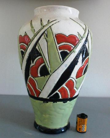 Art deco Boch keramis Catteau vase beschikbaar voor biedingen