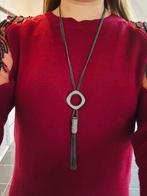 Lange halsketting met flosh, Handtassen en Accessoires, Kettingen, Zwart, Nieuw, Ophalen of Verzenden, Overige materialen