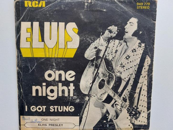 Elvis Presley - One Night/I Got Stung (1974-Belgische pers), Cd's en Dvd's, Vinyl Singles, Rock en Metal, Ophalen of Verzenden